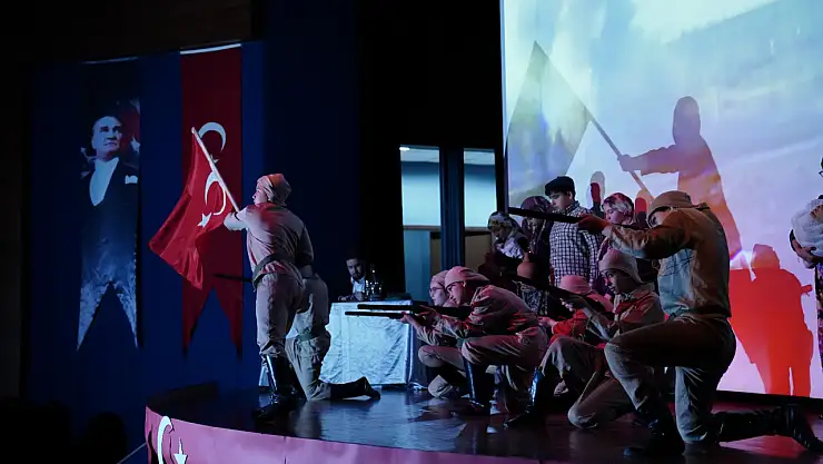 Tire'de İstiklal Marşı'nın kabulünün 104. Yıl dönümü törenle kutlandı