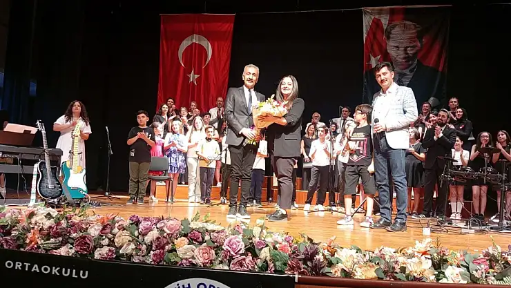 Tire Fatih Ortaokulu'ndan Duygusal ve Sanatsal Bir Gece