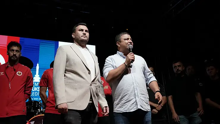 Tire FK, Sahneye Çıkarak Tire Halkına 'Biz Buradayız' Mesajı Verdi