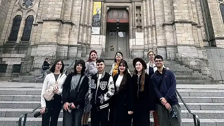 Tire Öğretmen Melahat Aksoy Sosyal Bilimler Lisesi'nden Fransa'da İklim Mesaisi