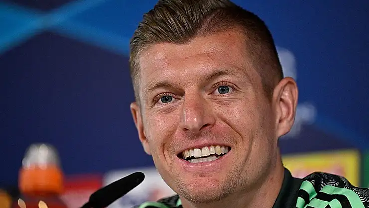 Toni Kroos ile 1 yıllık anlaşma