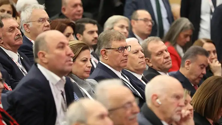 Tugay'dan Miting Çağrısı: 19 Mayıs'ta Demokrasi İçin İzmir'de Buluşuyoruz