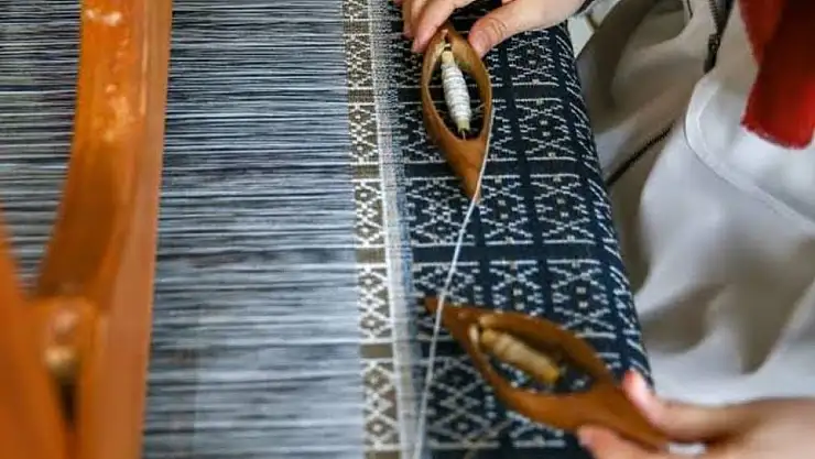 TÜRKİYE'DE TEK, BELEDİ DOKUMACILIĞI TİRE'DE