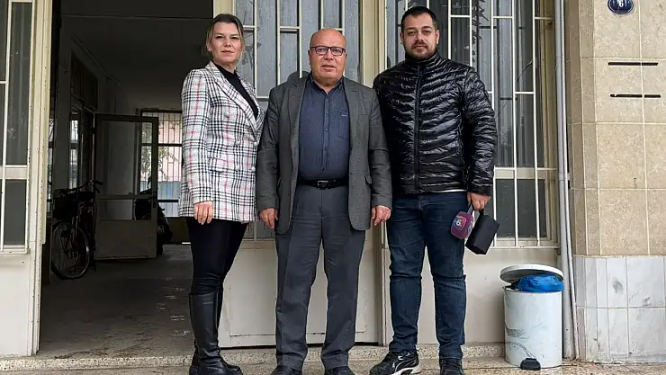 TV9 VE KÜÇÜK MENDERES GAZETESİ'NDEN ÖDEMİŞ MADENİ İŞLER, DEMİR & TORNACILAR, OTO TAMİRCİLERİ, SOĞUK DEMİRCİLER VE ELEKTRİKÇİLER ODASI BAŞKANI ALİ BOZKAN'A ZİYARET