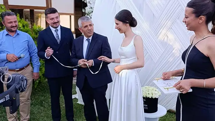 Ülkü Ocakları İzmir İl Başkanı Dumanlı Nişanlandı