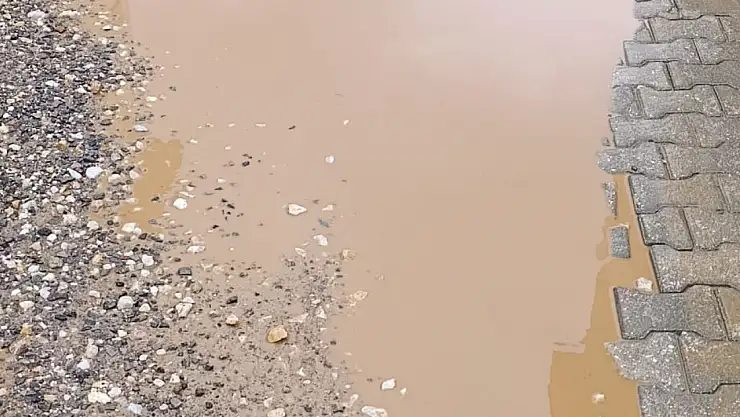 Umurbey Mahallesi Sular Altında: 'İşyerimize Sal İle Giriyoruz!'