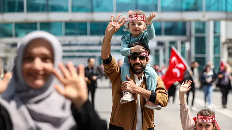 Vatandaşlar “Büyük İstanbul Mitingi” için alanı tıka basa doldurdu