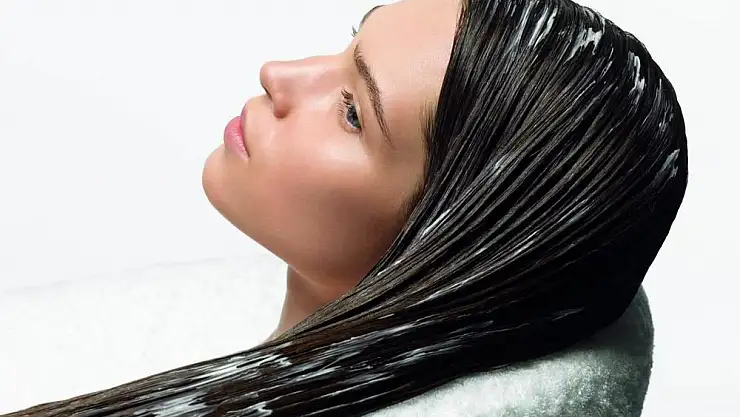 Yoğurt ve Bal, Hindistan Cevizi Yağı, Mayonez ve Elma Sirkesi: Saçlarınızı Doğal Yöntemlerle Besleyin