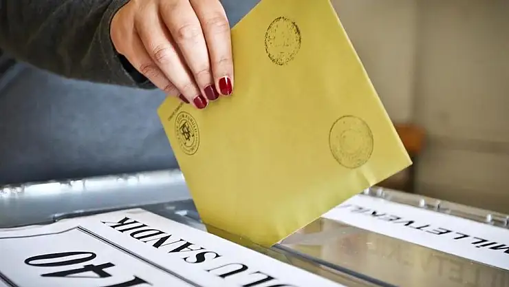 Yurt dışındaki seçmenlerin oy kullanma işlemi sürüyor