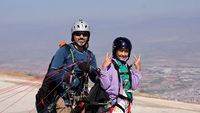 1. Tire Yamaç Paraşütü Festivali B aşladı