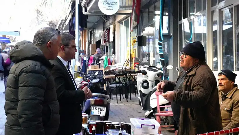BAŞKAN OKUROĞLU SALI PAZARI'NDA ESNAF VE VATANDAŞLA BULUŞTU