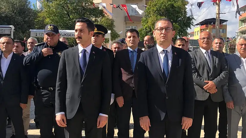 Beydağ'da Cumhuriyet Bayramı Coşkusu: Çelenk Töreniyle Kutlamalar Başladı
