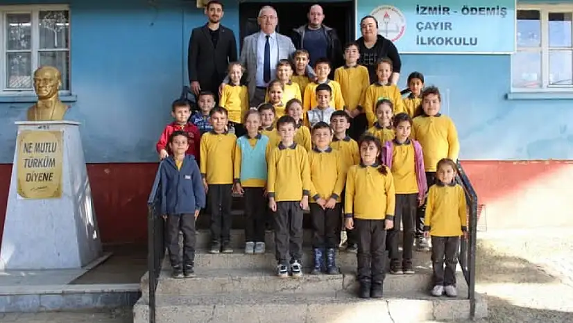 İlçe Millî Eğitim Müdürü Sunullah Desticioğlu, Ödemiş'te Okul Ziyaretlerini Sürdürüyor