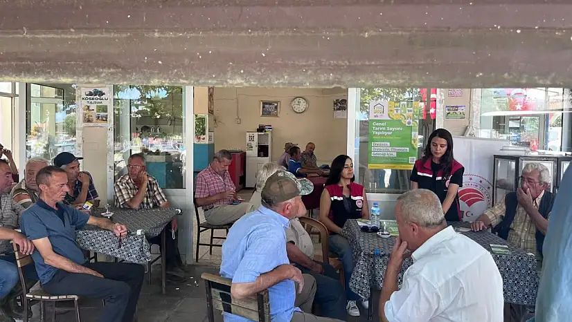 İzmir Tarım ve Orman İl Müdürlüğü, bu hafta 'Cuma Buluşmaları' kapsamında Kahrat'taki üreticilerle bir araya geldi.