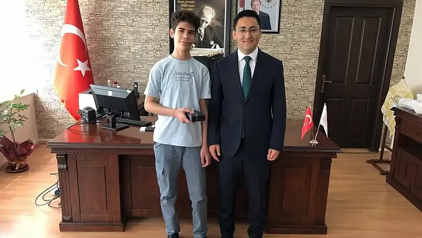 Kiraz Kaymakamı Murat Karahan'dan LGS Birincisi Melih Demirel'e Tebrik