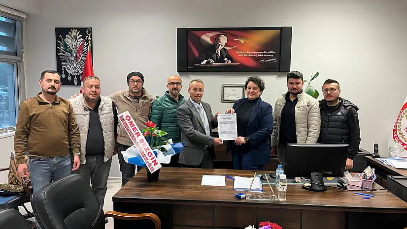 ÖDEMİŞ BERBERLER VE KUAFÖRLER ODASI'NDA ÖMER SEZGİN MAZBATASINI ALDI
