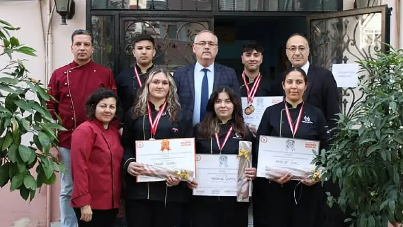 Ödemiş'in Gururu Genç Şefler, Müdür Desticioğlu ile Bir Araya Geldi