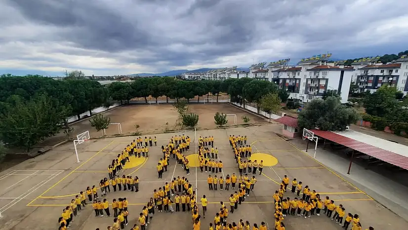 ÖDEMİŞ'İN KALBİ FİLİSTİN İÇİN ATIYOR