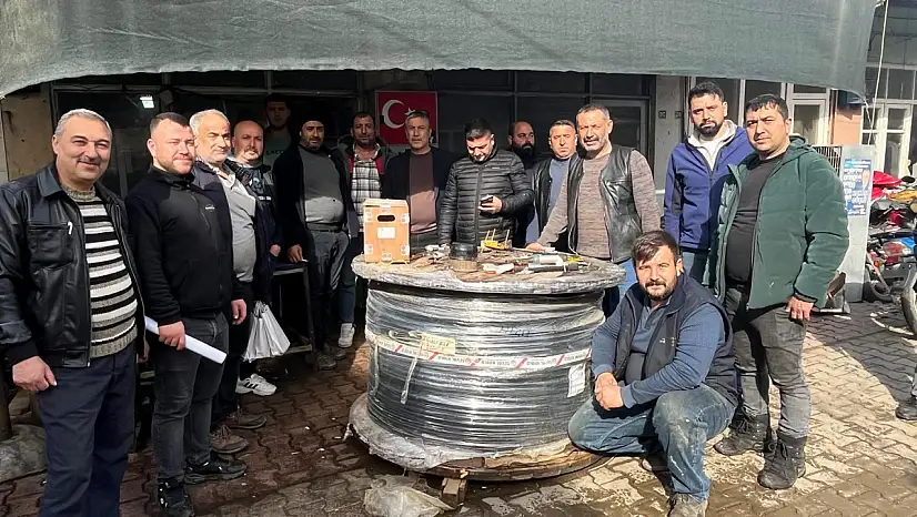 ÖDEMİŞ MADENİ İŞLER DEMİRCİLER ODASI BAŞKAN ADAYI HAKAN GÜÇLÜ YAĞMUR ÇAMUR DEMEDEN SAHADA