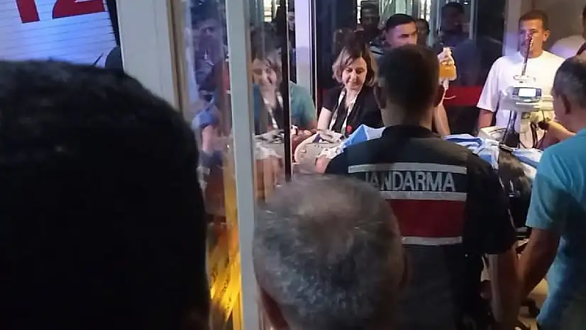 Ödemiş'te Trafik Kazası: İki Genç Ağır Yaralandı