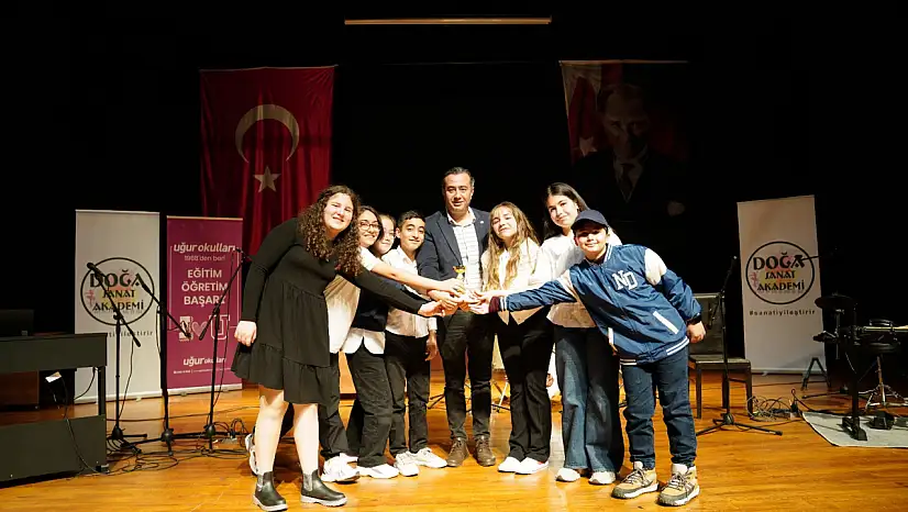 Öğrenciler arası müzik yarışması, coşku içinde geçti