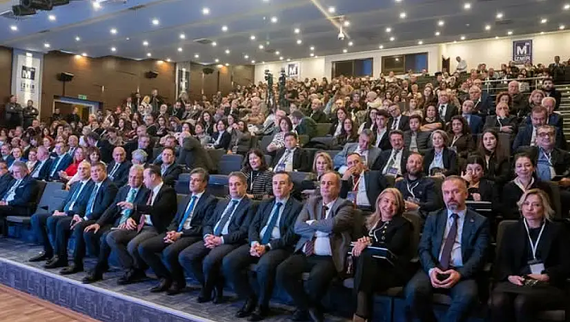 Tire Belediye Başkanı Hayati Okuroğlu, Türkiye Muhasebe Standartları Sempozyumu'na Katıldı