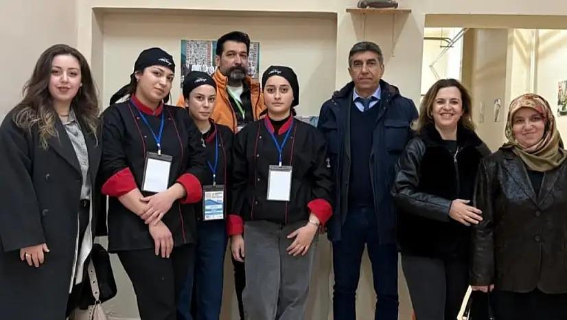 Tireli öğrencilerden bronz başarı