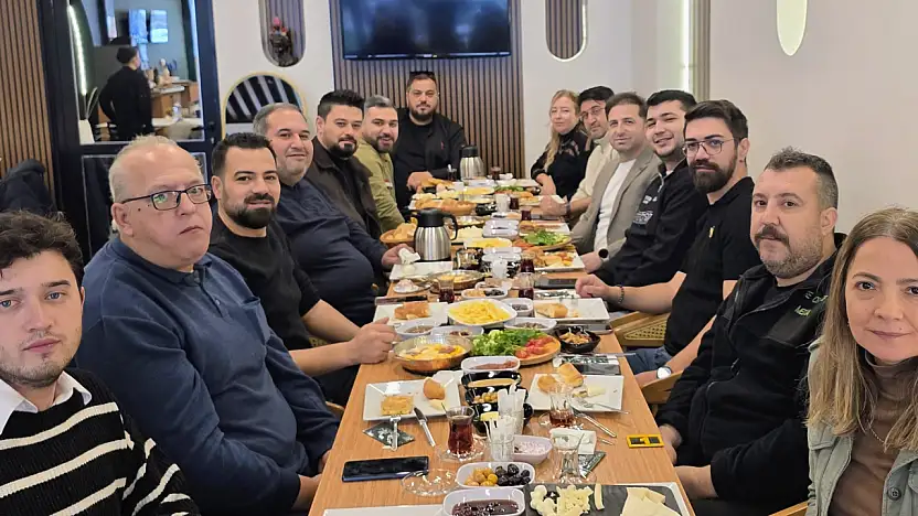 AK Parti Tire İlçe Başkanı Uğurlu'dan 10 Ocak iletisi: Basın bizim herşeyimiz