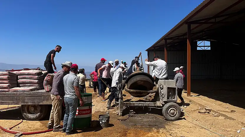 Akpınar Mahallesi Düğün Salonu Zemini Betonlanıyor