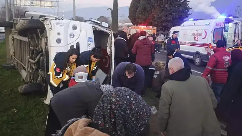 AYDIN'DA SERVİS MİNİBÜSÜ DEVRİLDİ: 16 YARALI