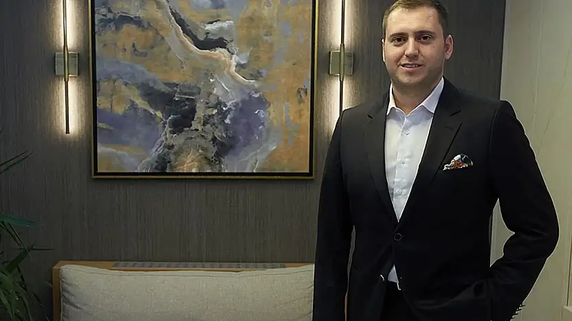 DP'li Ozan Demirbaş: 'İzmir Sokakta Gerilim Değil, Masada Çözüm Arıyor'