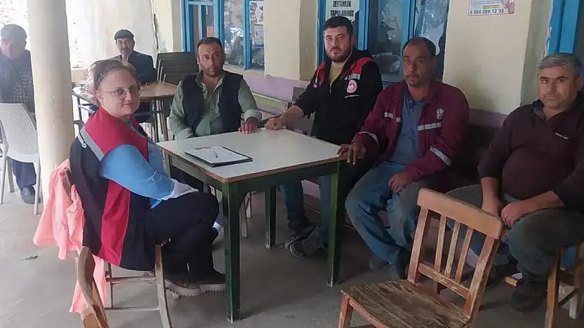 Bayındır'da Cuma Buluşmaları Kapsamında Çiftçilere Bilgilendirme Toplantıları