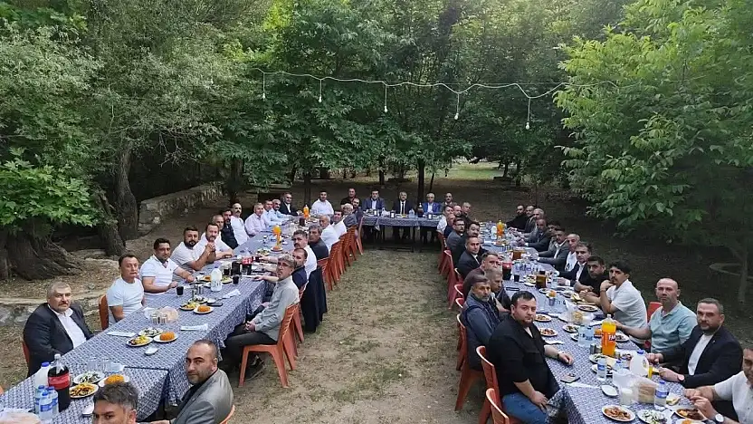 Bayındır'da MHP'den Bölgesel Buluşma: İstişare Toplantısında Gelecek Planları Masaya Yatırıldı