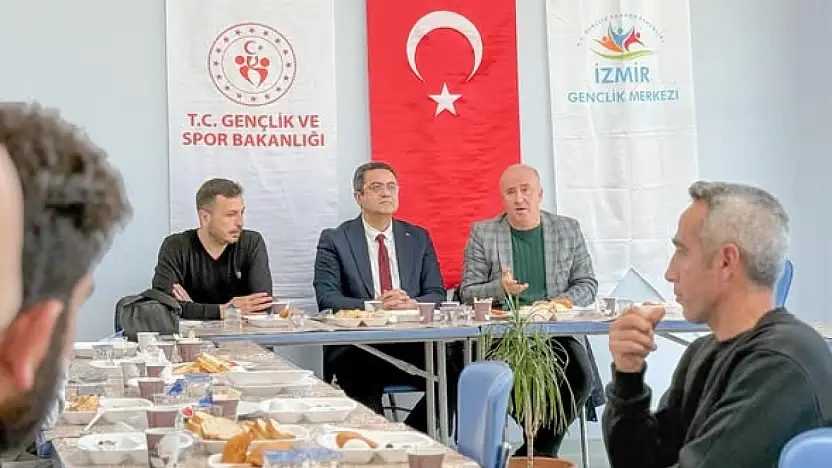 Bayındır'da Okul Sporları Toplantısı Gerçekleştirild