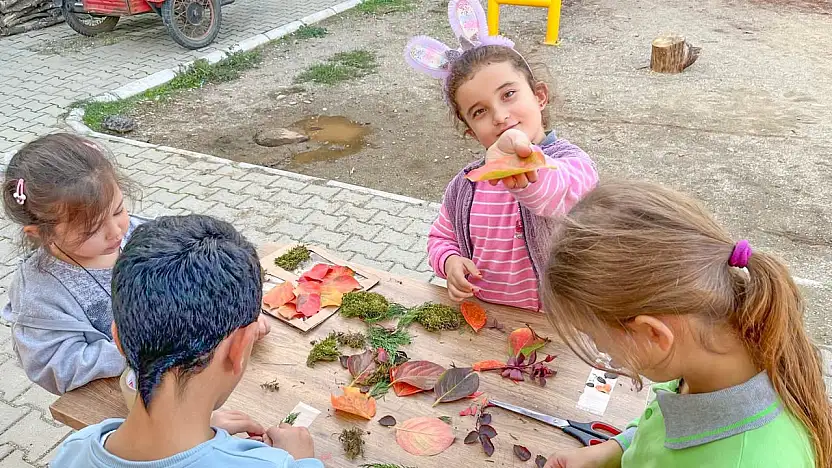 Bayındır Gençleri Doğadan İlham Aldı: Kitap Ayraçları Hazırladılar