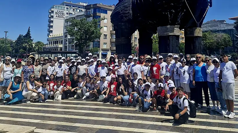 Çağdaş Yaşam Çocuk Korosu Atasının İzinde Çanakkale'de
