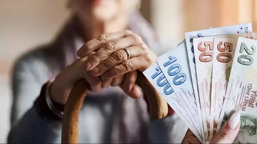 EMEKLİ MAAŞLARINA TARİHİ ZAM: EN DÜŞÜK MAAŞ 20 BİN TL'YE ÇIKTI
