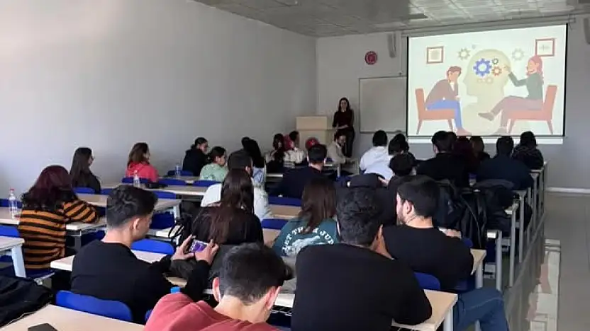 ENGELSİZ KARİYER SÖYLEŞİSİ ÖĞRENCİLERLE BULUŞTU