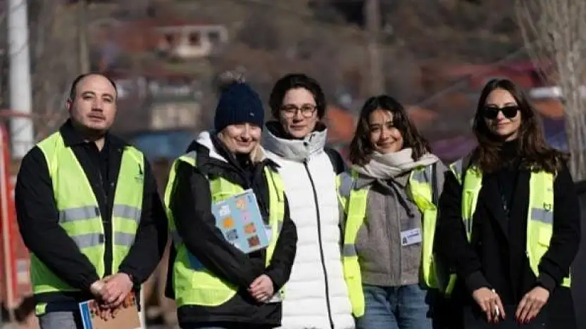 İZMİR'DE KIRSALDA GENÇLİK HAMLESİ: KİRAZ'DA 'TOPRAĞIN GENÇ AKLI' SAHAYA İNDİ