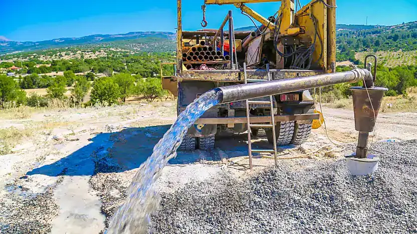 İZMİR'DE SU KRİZİ BÜYÜDÜ 200 NOKTADA YER ALTI SUYU ARAŞTIRILACAK