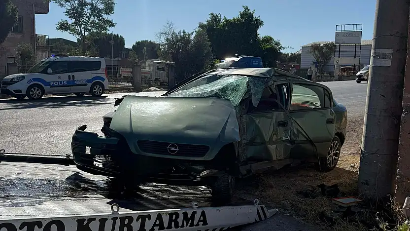 İzmir Kemalpaşa'da Feci Kaza: Genç Sürücü Hayatını Kaybetti
