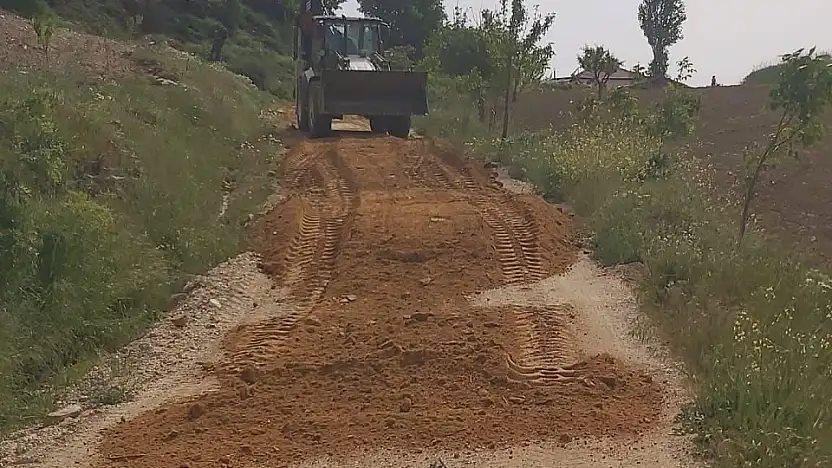 Kiraz Belediyesi'nden Yol Bakım Hamlesi: İğdeli ve Örencik Mahallelerinde Çalışmalar Tamamlandı