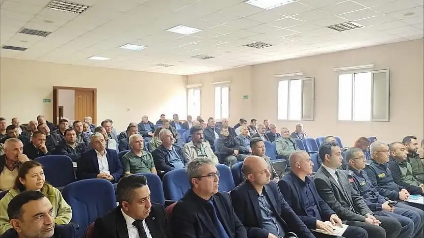 Kiraz'da Muhtarlar Toplantısı Gerçekleşti