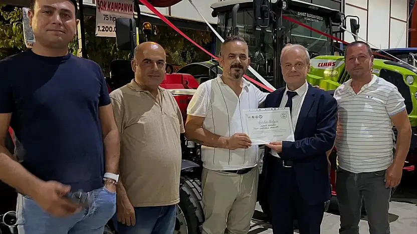 Kiraz Fuarında Katılımcılara Teşekkür Belgeleri Takdim Edildi