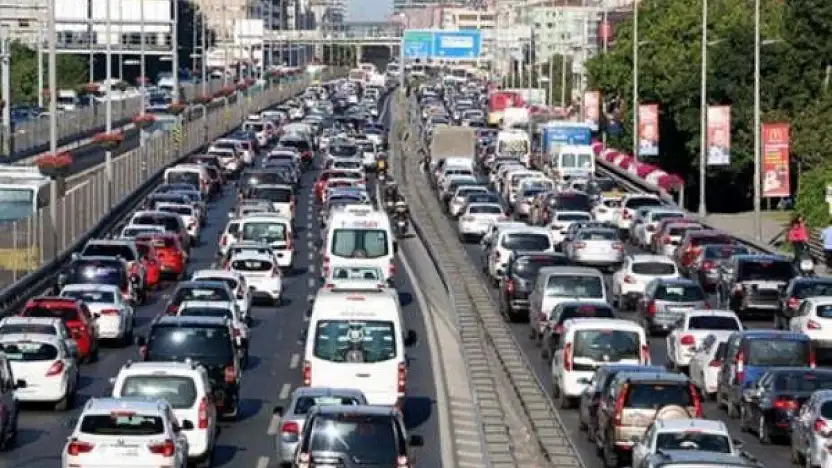 Kurban Bayramı Trafik Tedbirleri Açıklandı: Ağır Araçlara Kısıtlama, Radar ve Otobüs Denetimleri Artıyor