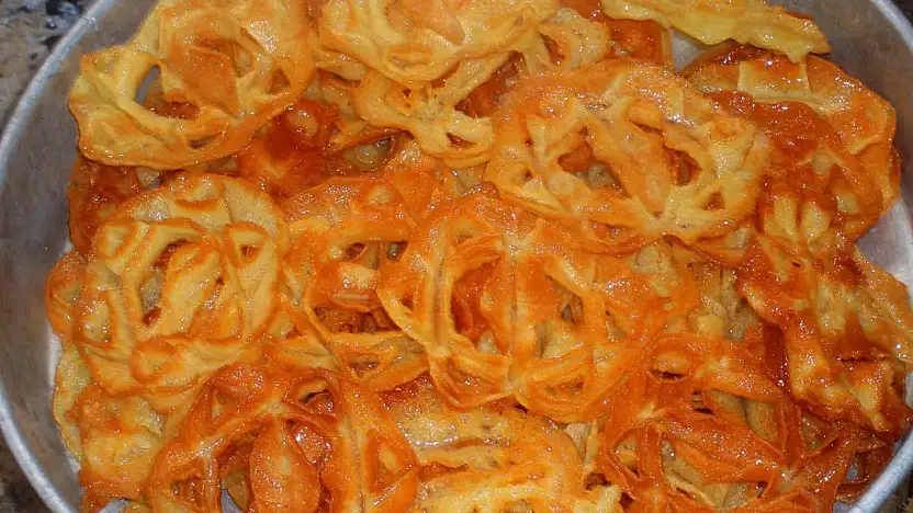 ÖDEMİŞ'İN EFSANE LEZZETİ: DİBİLE TATLISI