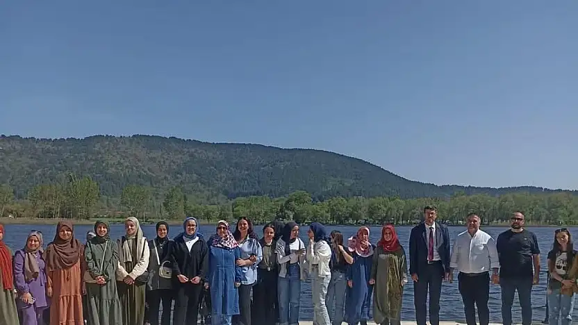 ÖDEMİŞ'TE GENÇLER, KAHVALTI VE PİKNİK ETKİNLİĞİNDE BULUŞTU