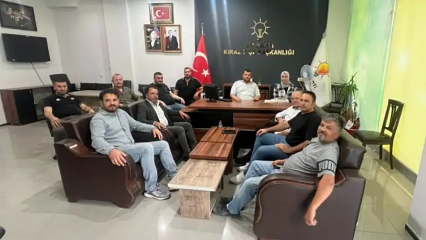 Ödemiş'te Gençlik Şenliği: Uçurtmalar Filistin İçin Gökyüzüne Bırakıldı