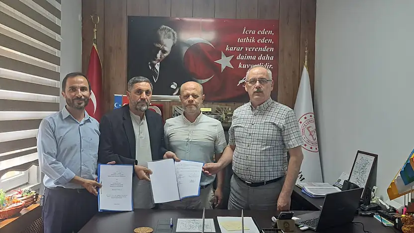 Ödemiş'te Hafızlık Proje Sınıfı İçin İmzalar Atıldı