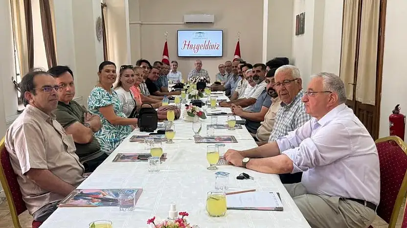 Ödemiş'te Ortaokul Müdürleriyle Yönlendirme Toplantısı Gerçekleştirildi